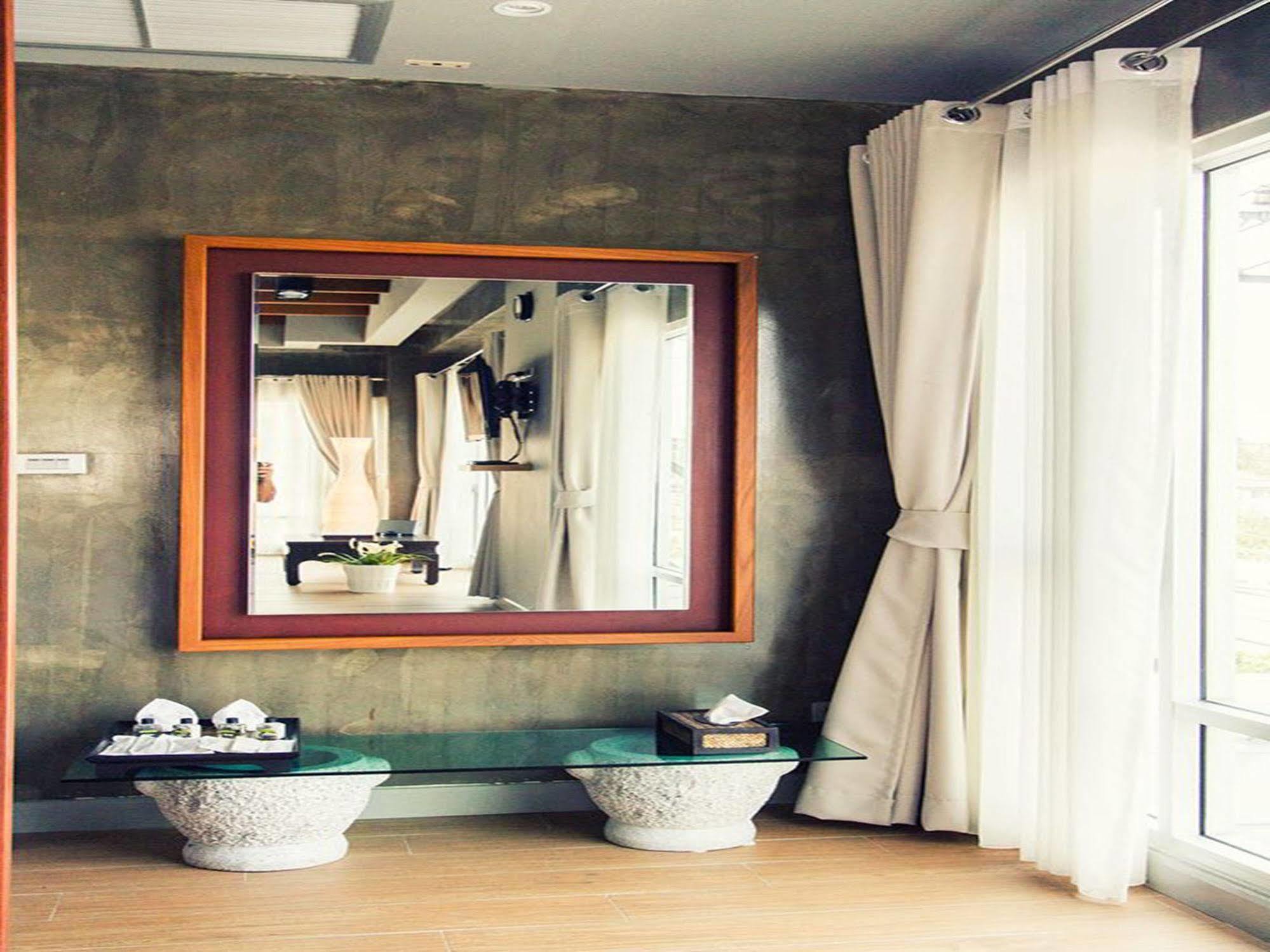 Kroque Boutique & Bistro Ang Sila Luaran gambar